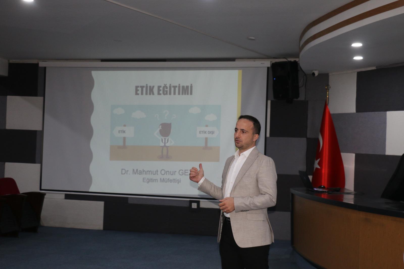 BELEDİYE PERSONELİNE ETİK EĞİTİMİ