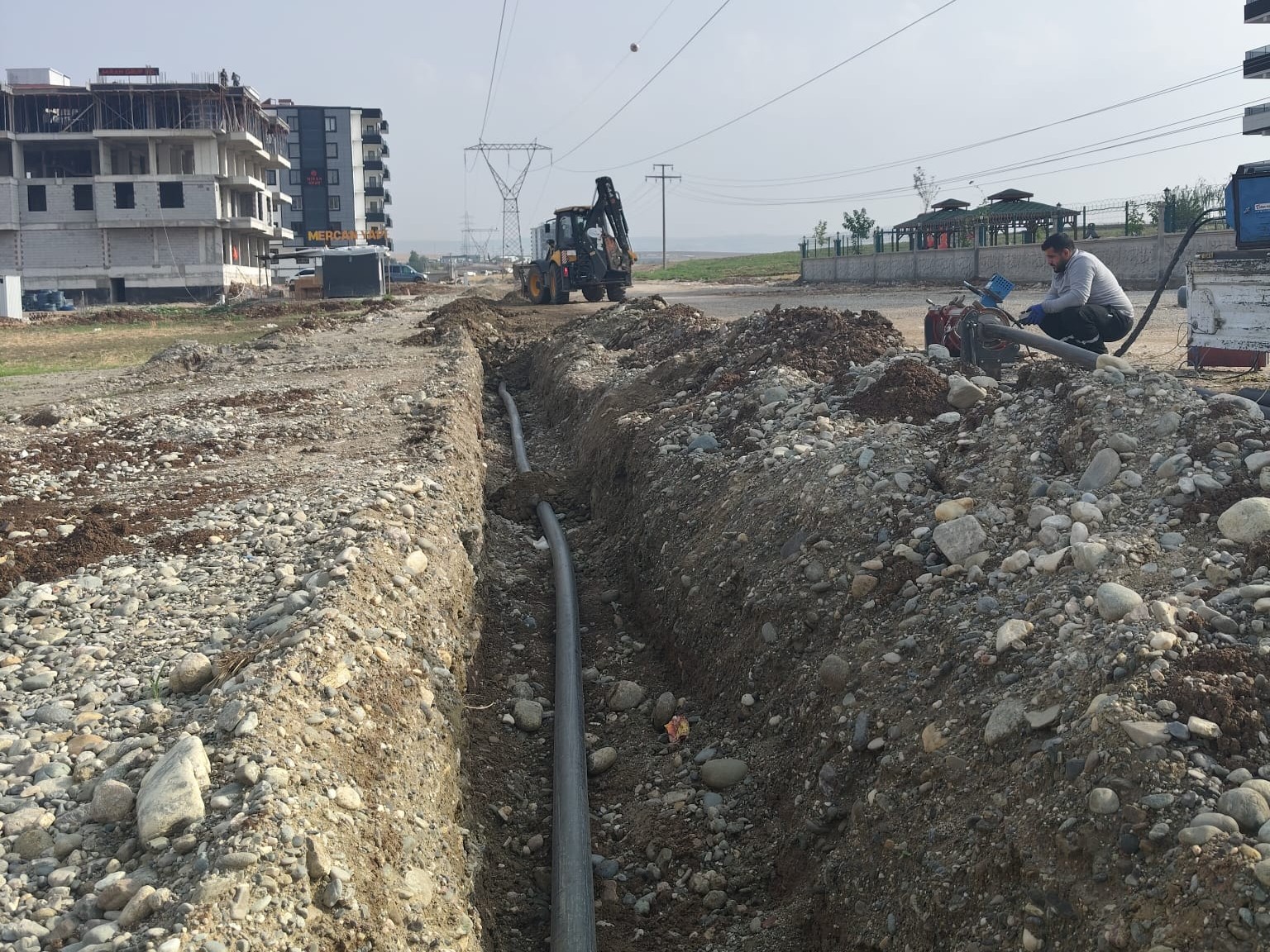 BASKİ’DEN BAYINDIR MAHALLESİ’NDE ANA HAT ÇALIŞMASI