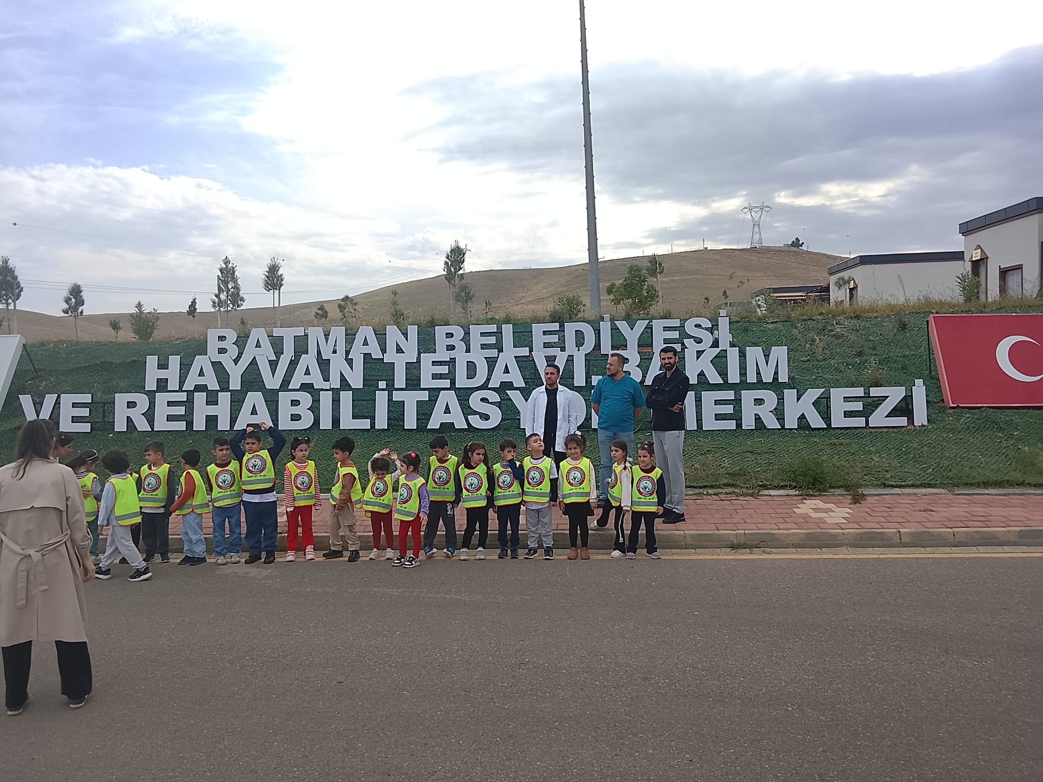 MİNİK ÖĞRENCİLERDEN CAN DOSTLARA ANLAMLI ZİYARET